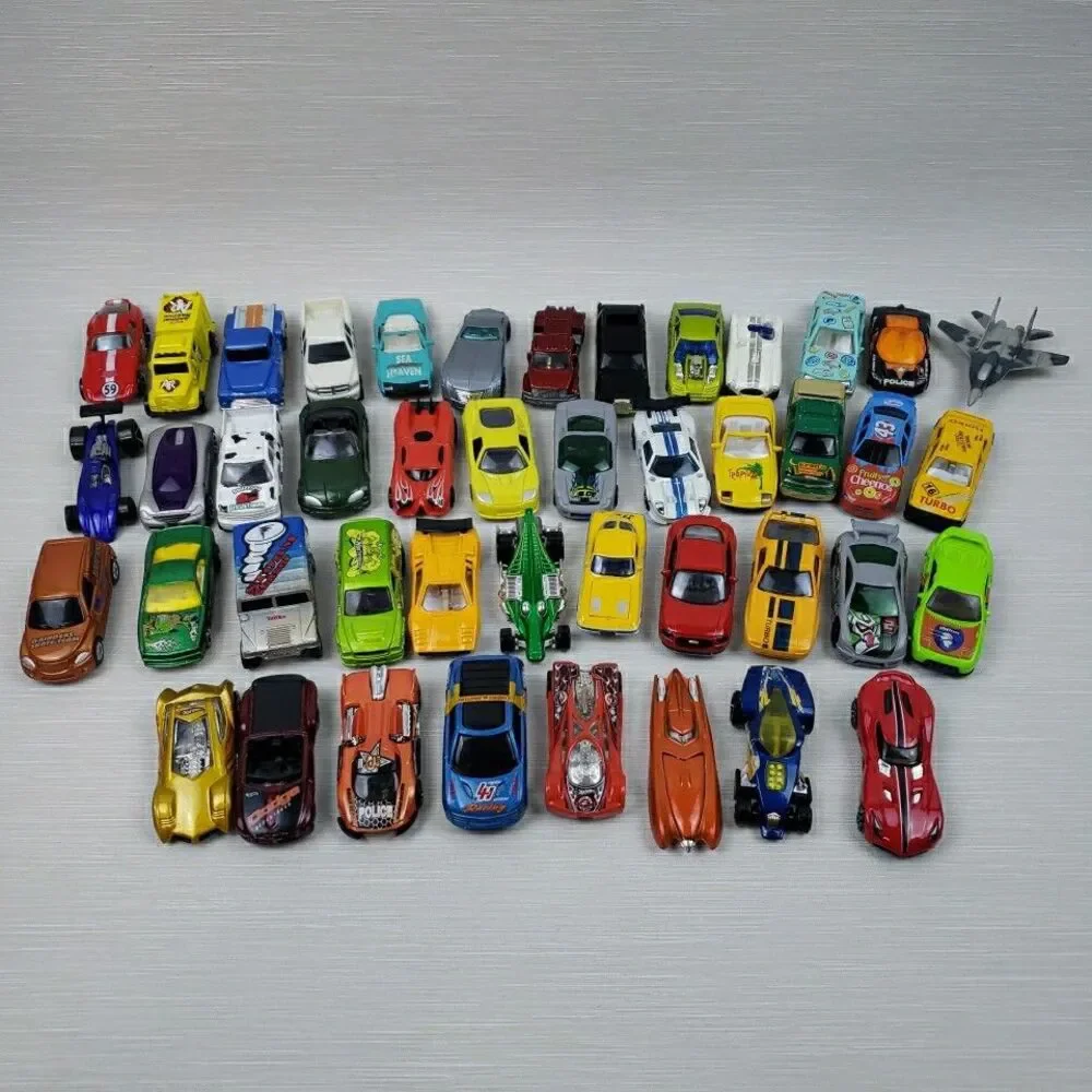Mix Lot 44 Die Cast Cars Trucks Hot Wheels Maisto Vintage-Present Flaws Toy